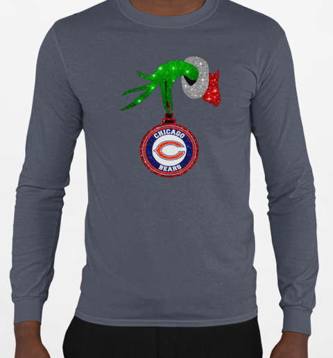 Grinch Hand Holding Chicago Bears Christmas T-Shirt Long Sleeved T-shirt 