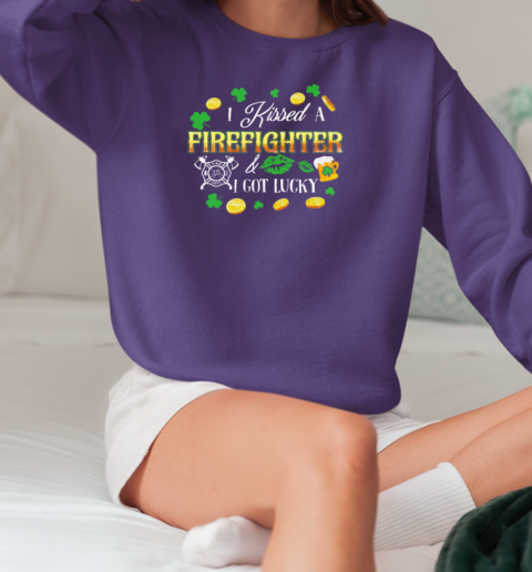 Kissed A Firefighter Got Lucky Gold Coin Clovers T-Shirt Unisex Sweatshirt