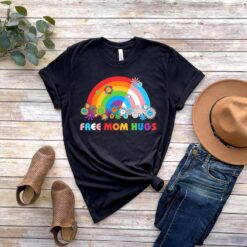 Free Mom Hugs T-Shirt