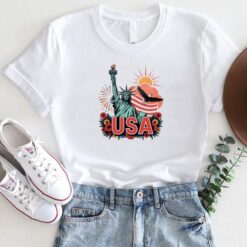 USA Liberty Vintage T-Shirt  4th of July Statue of Liberty & Eagle Tee