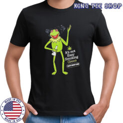 Frog it’s not easy smoking green shirt