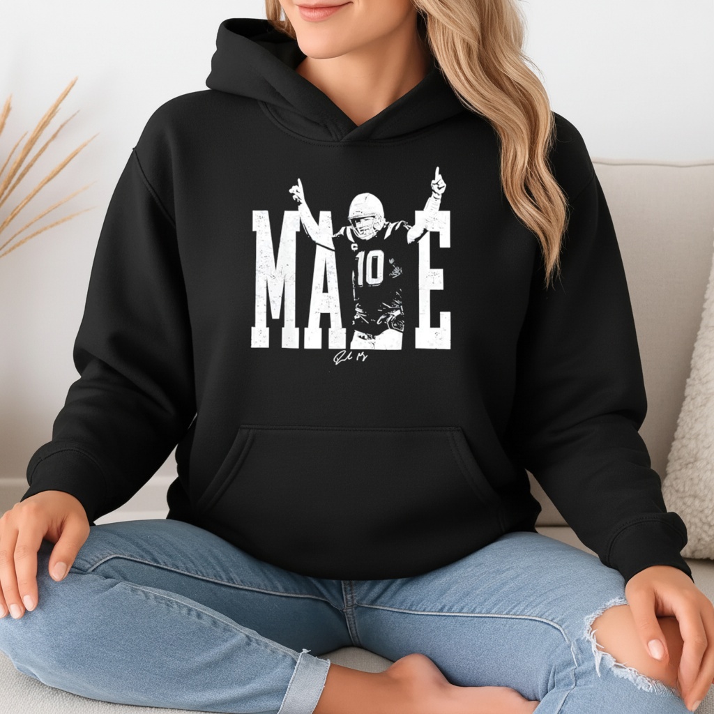 Drake Maye Football Signatures Shirt