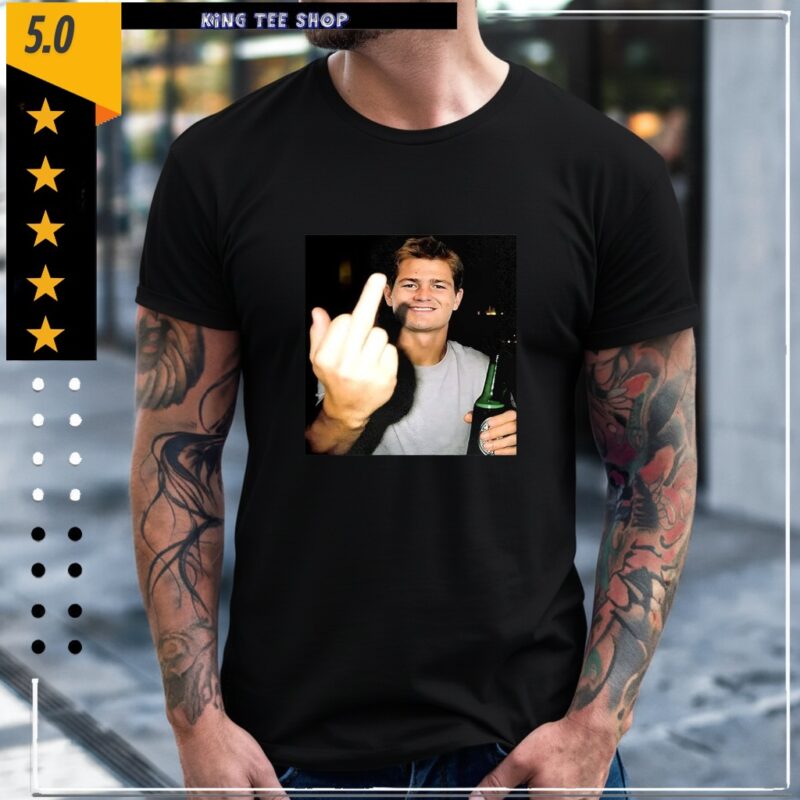 Drake Maye Patriots middle finger party meme_Classic Men's T-Shirt