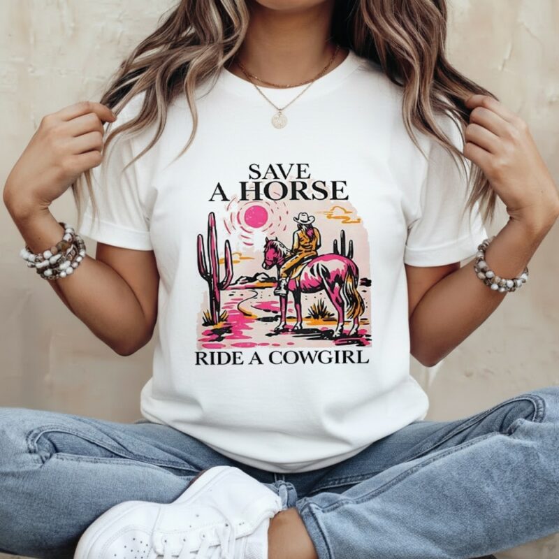 Save a horse ride a Cowgirl_Classic Women's T-Shirt