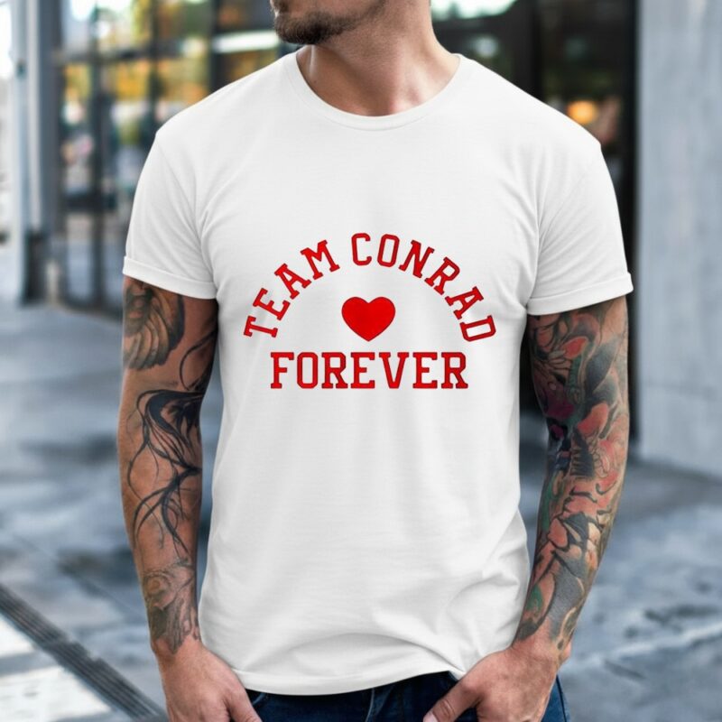 Team Conrad forever curved heart logo_Classic Men's T-Shirt