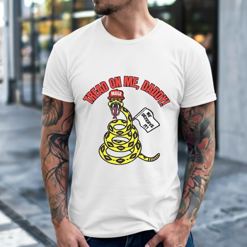 Tread on me Daddy MAGA_Classic Men's T-Shirt