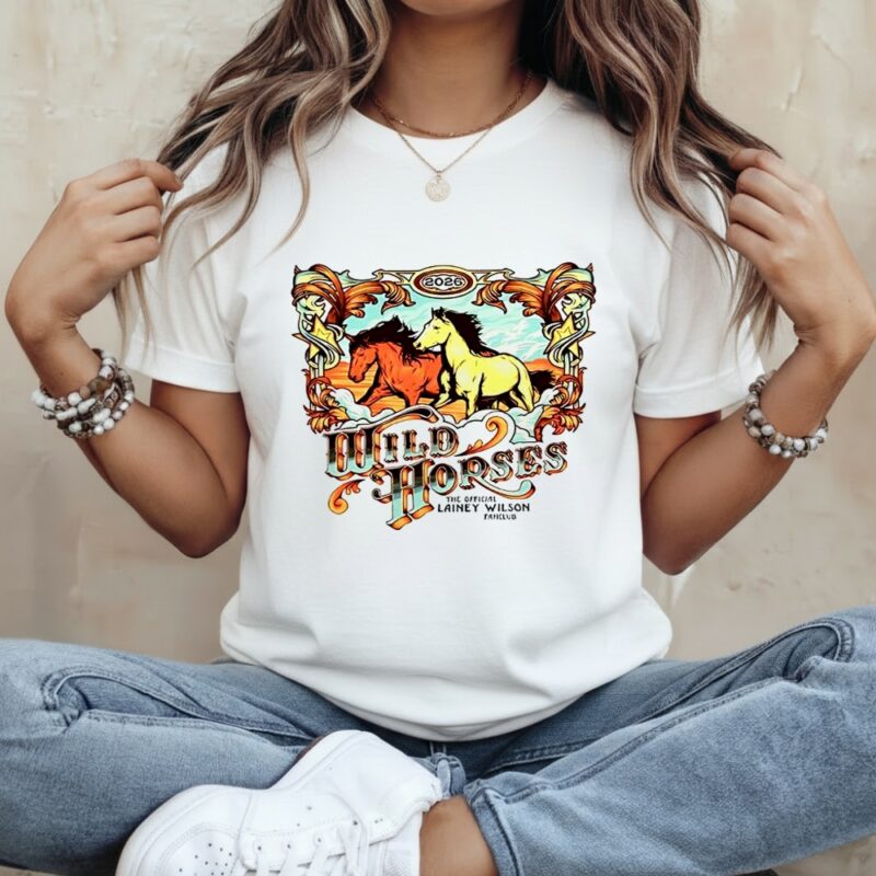 Wild Horses the official Lainey Wilson fan club_Classic Women's T-Shirt