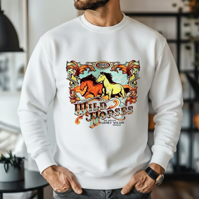 Wild Horses the official Lainey Wilson fan club_Sweatshirt